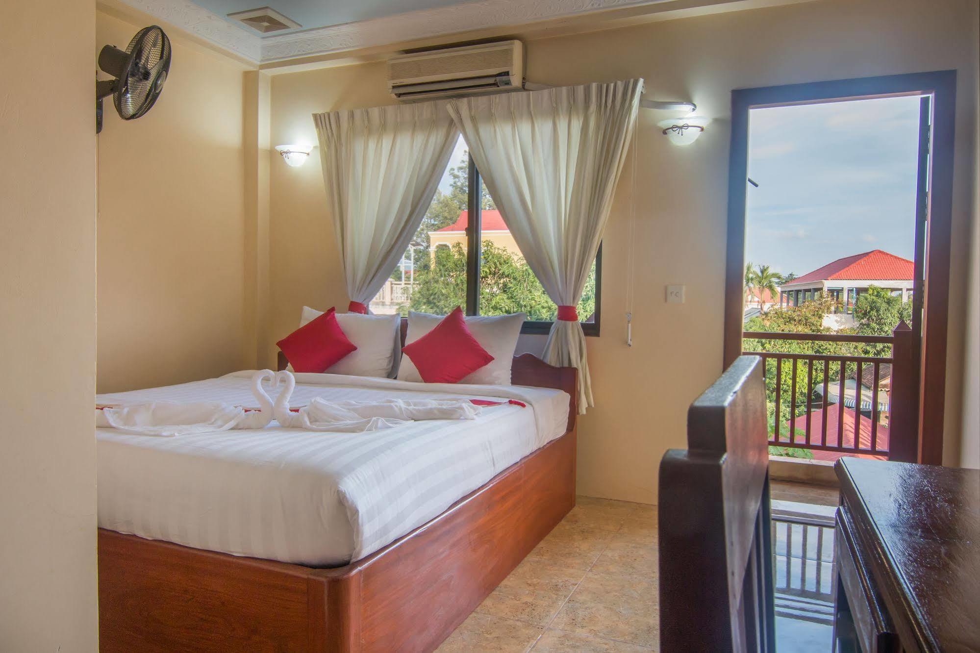 Noni Tree Hostel Siem Reap Ngoại thất bức ảnh