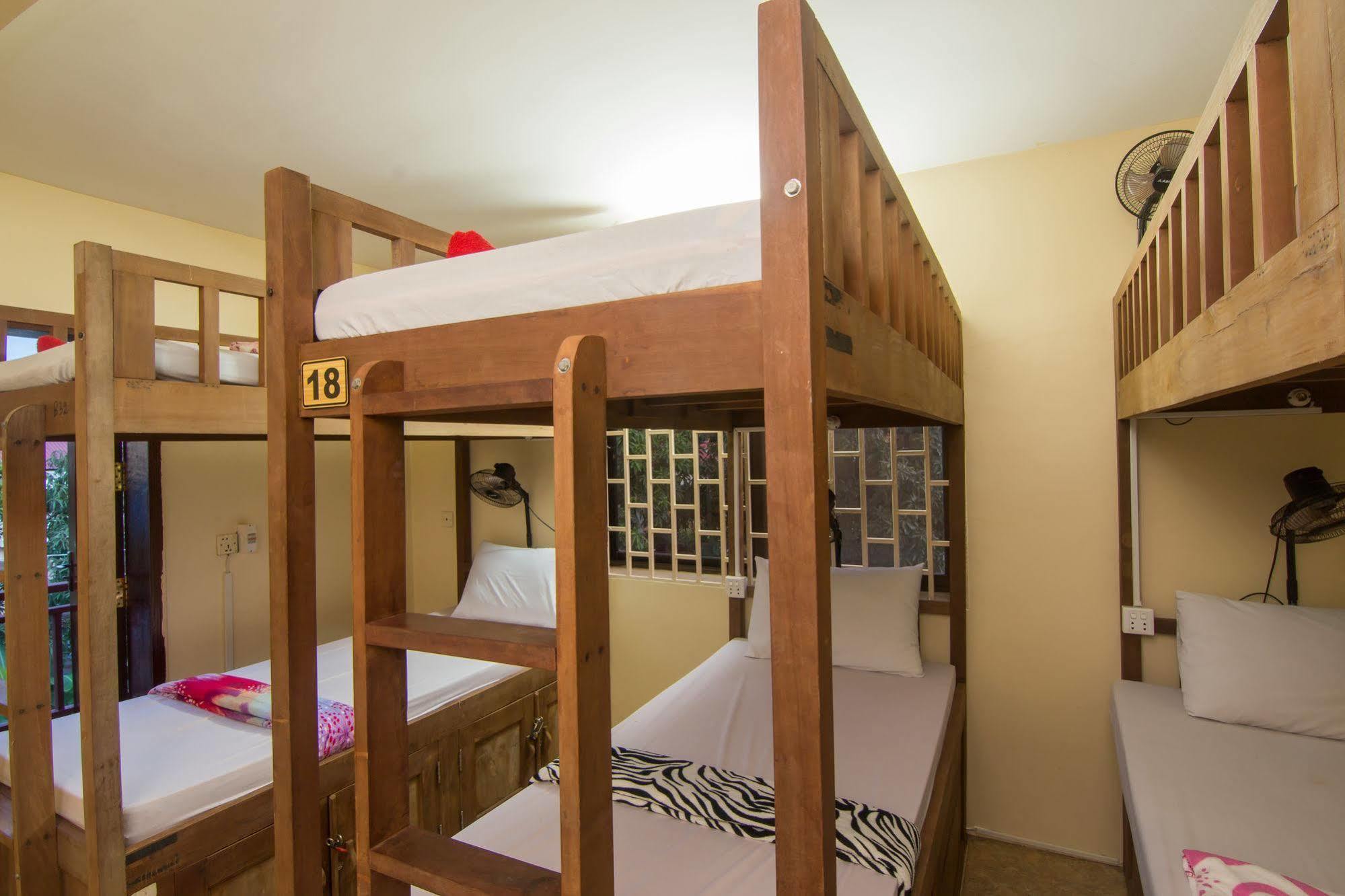 Noni Tree Hostel Siem Reap Ngoại thất bức ảnh