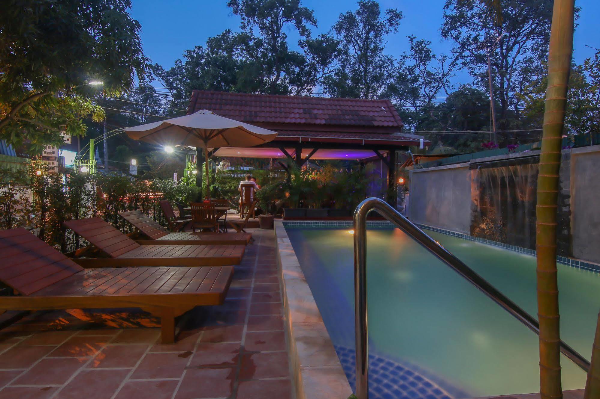 Noni Tree Hostel Siem Reap Ngoại thất bức ảnh